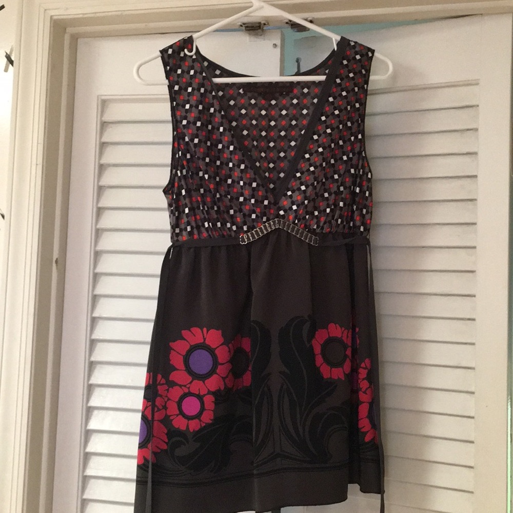 A Common thread top